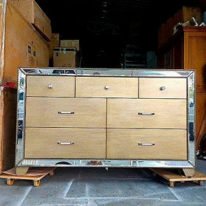 B1680 - 1 Cosette : Tủ 7 Ngăn Kéo + Kính Đính Đồng